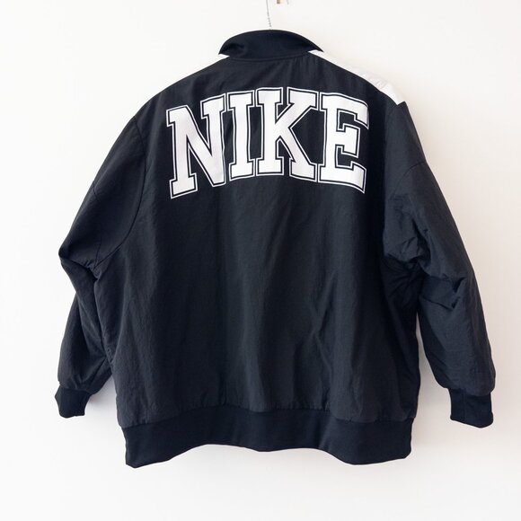 Nike Women's Sportswear Team Jacket Large Black Bomber Logo Spellout Oversized - Picture 4 of 9